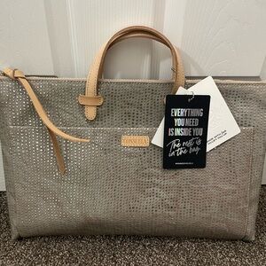 Consuela Crosstown Juanis